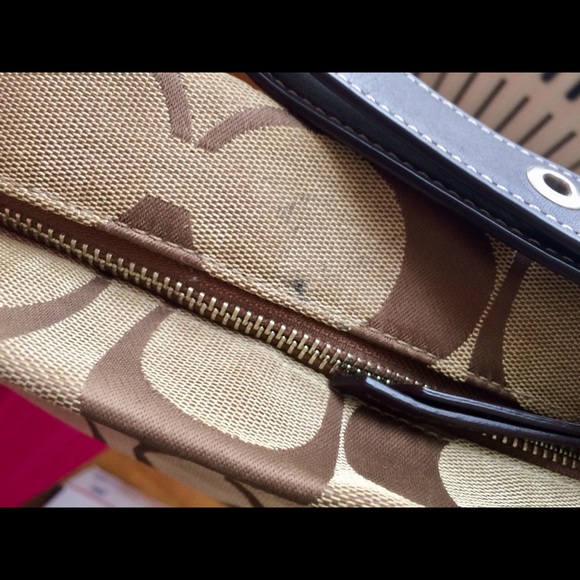 Coach Signature Brown &Beige Shoulder Bag & Wallet - Picture 12 of 13